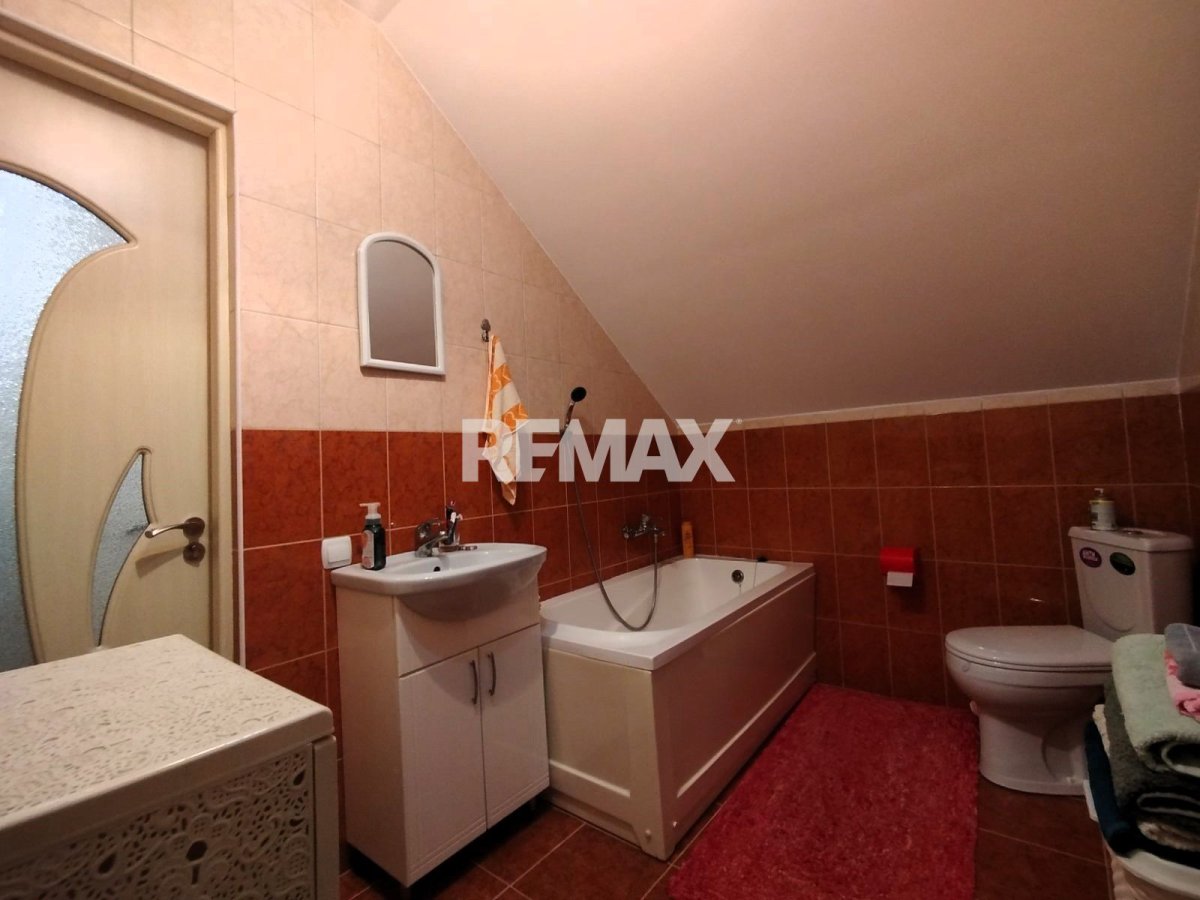 134.900 EUR