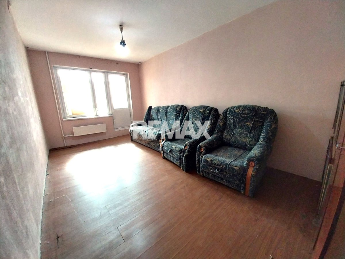 114.900 EUR