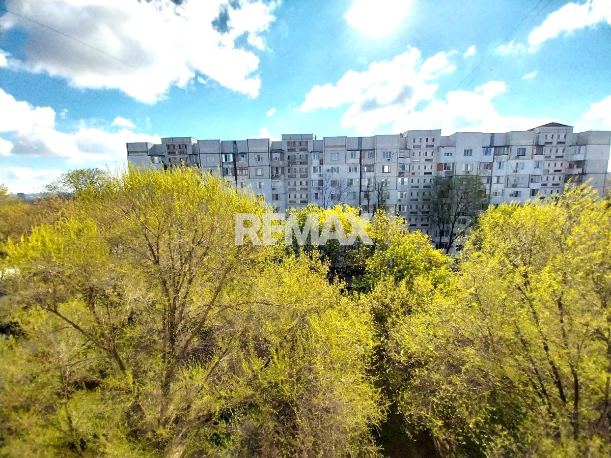 114.900 EUR