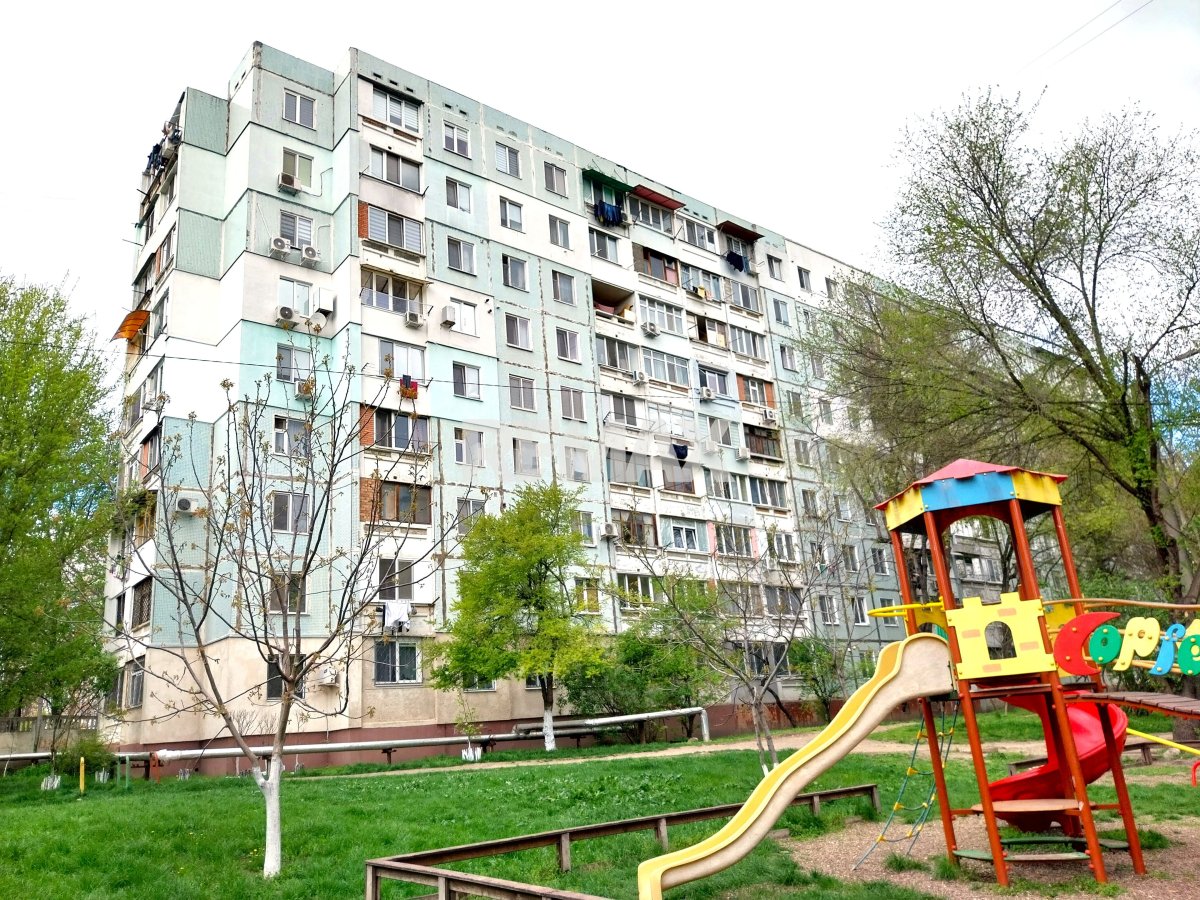 114.900 EUR