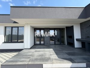 250.000 EUR