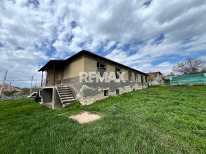 53.000 EUR