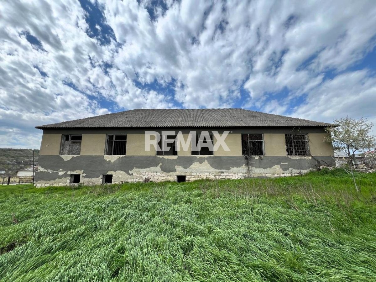53.000 EUR