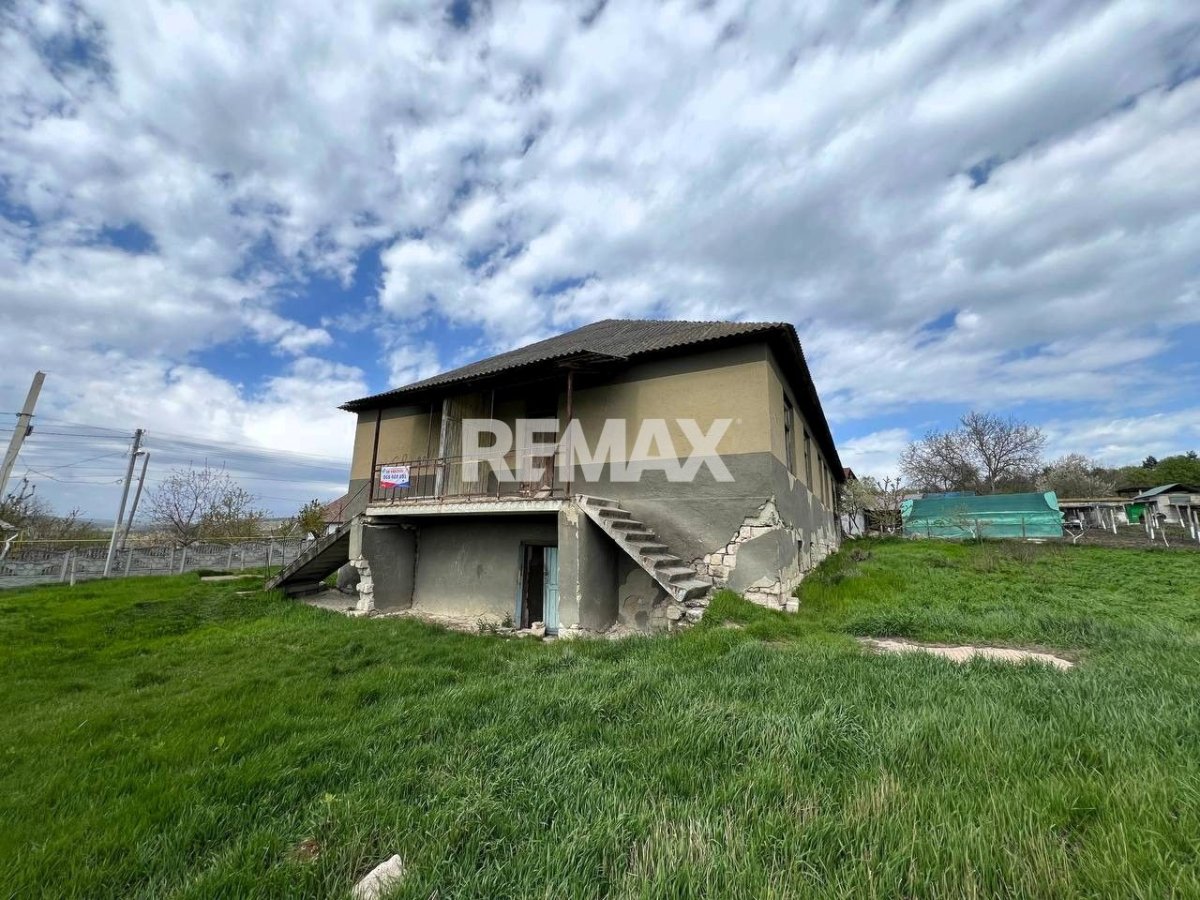53.000 EUR