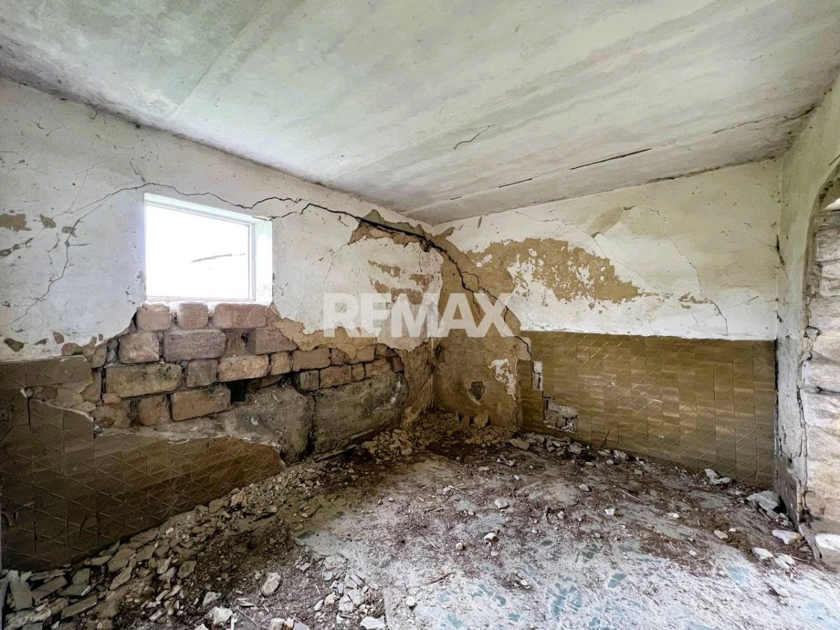 53.000 EUR