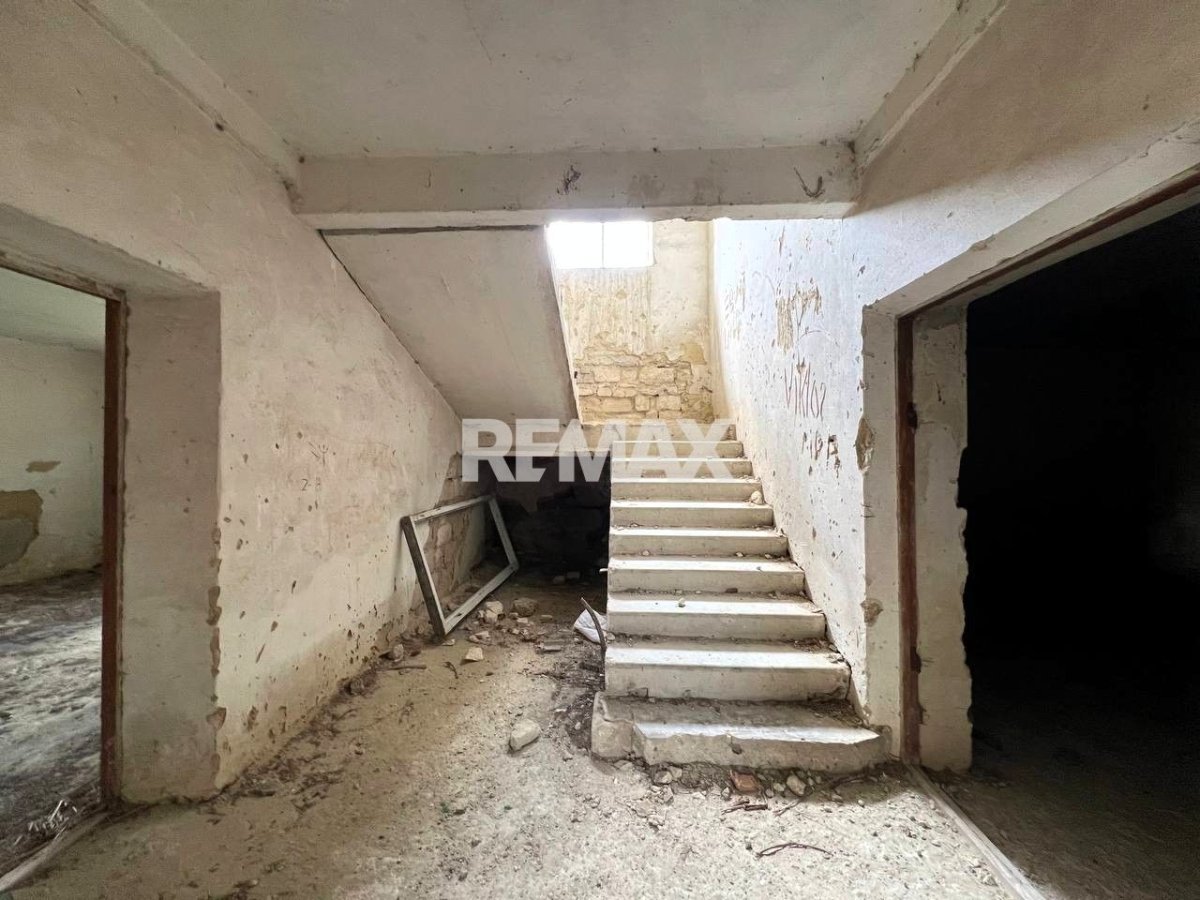 53.000 EUR