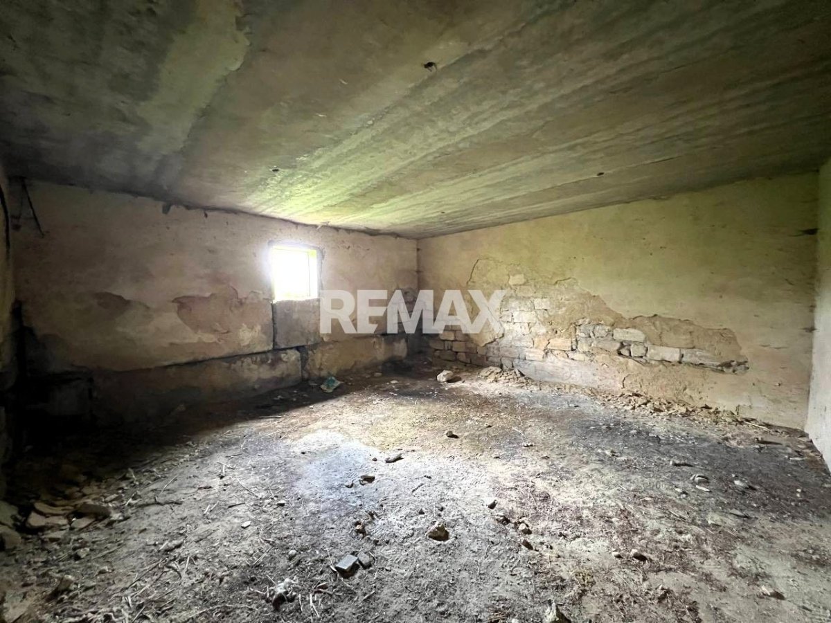 53.000 EUR