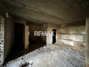53.000 EUR