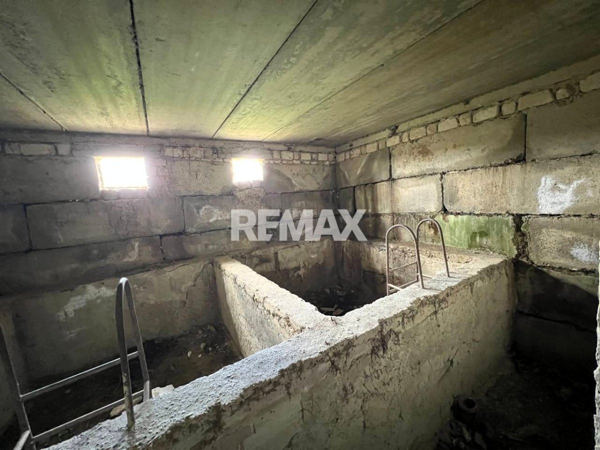 53.000 EUR
