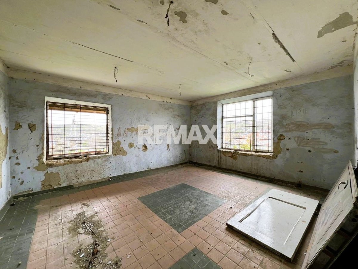 53.000 EUR