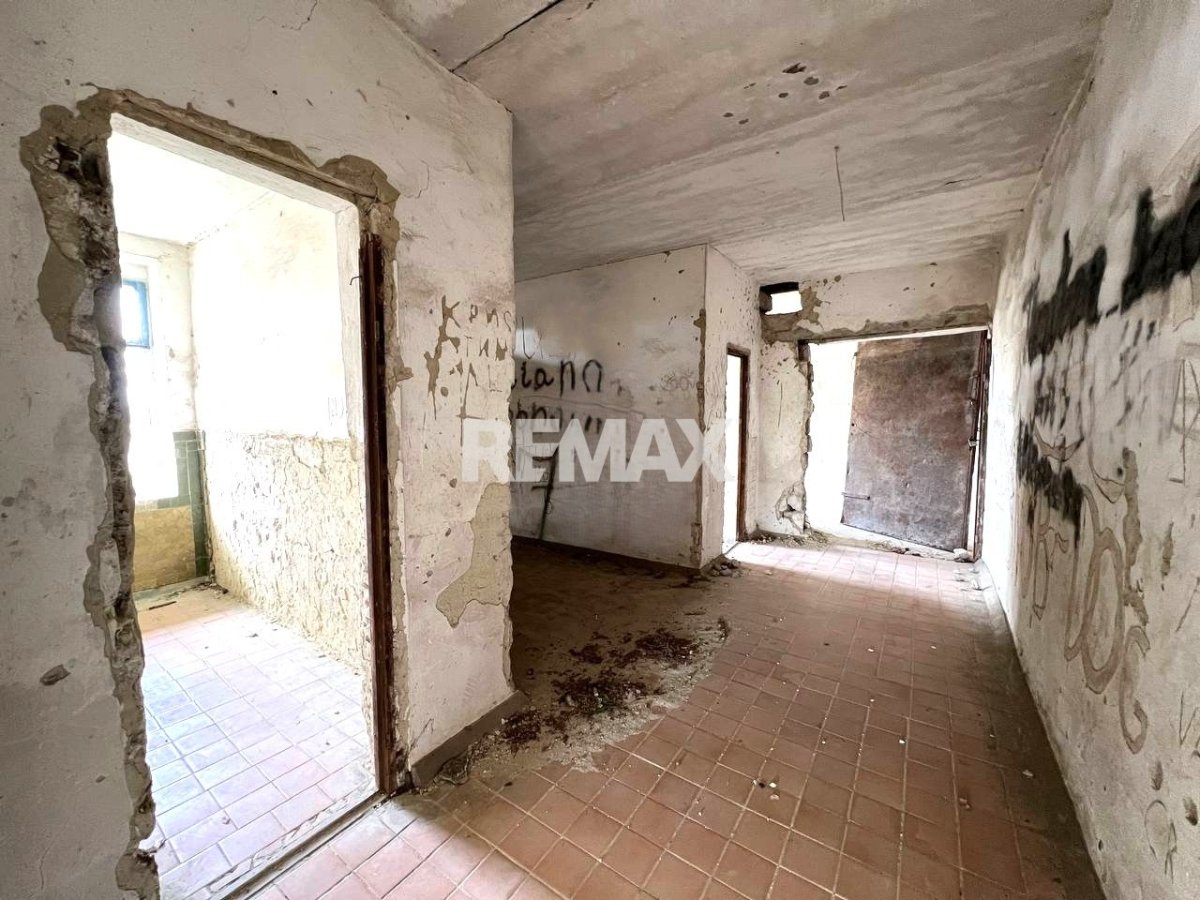 53.000 EUR