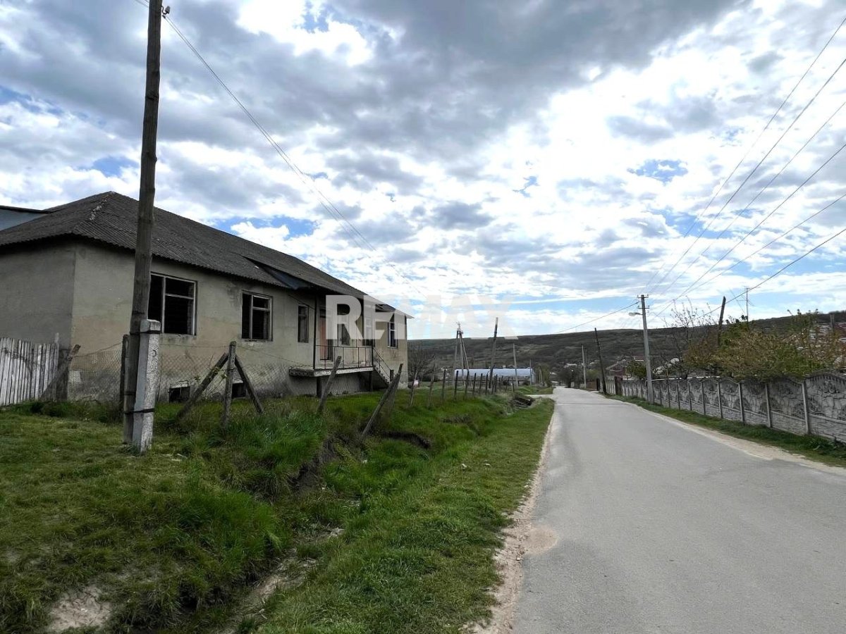 53.000 EUR