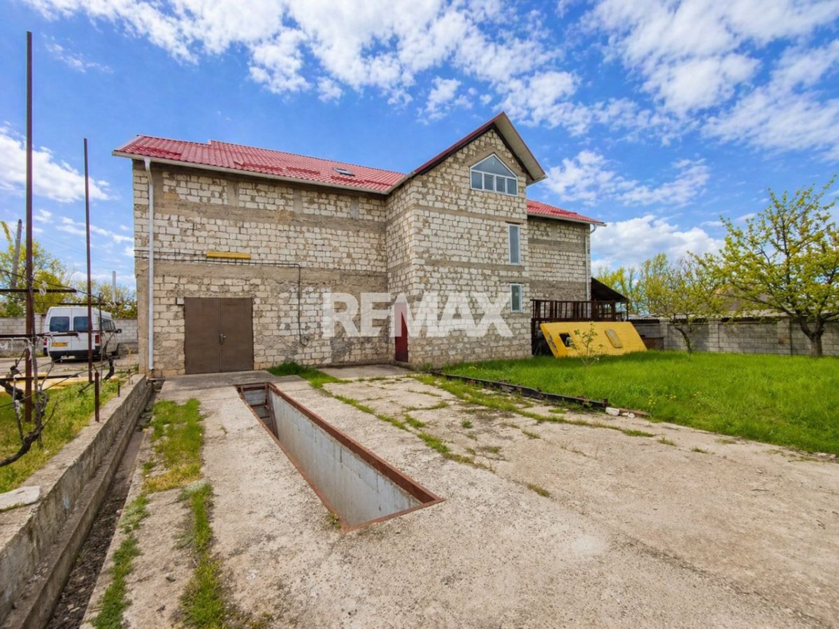 399.000 EUR