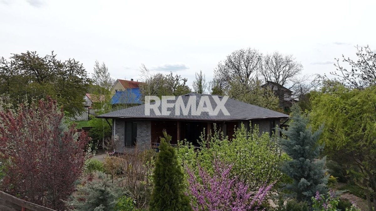 135.000 EUR