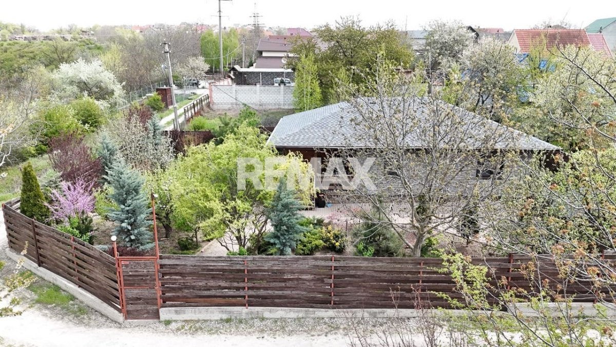 135.000 EUR