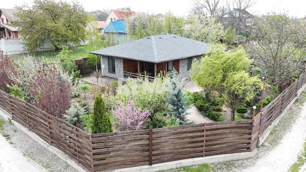 135.000 EUR