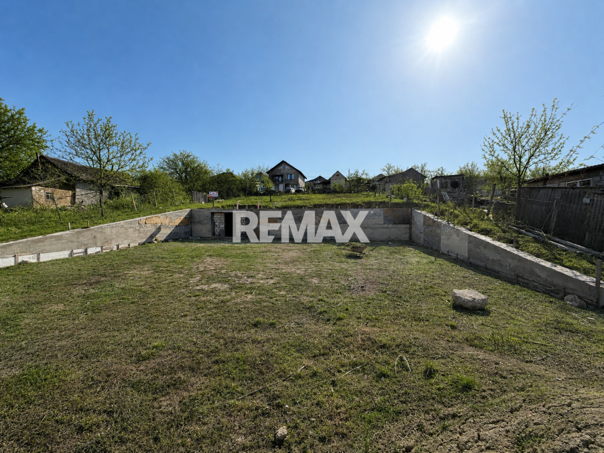 28.000 EUR