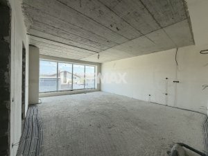 230.000 EUR