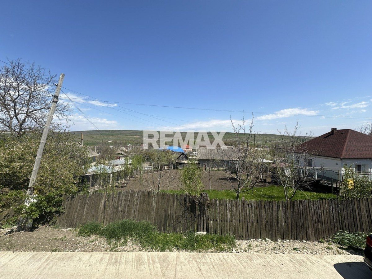 11.000 EUR