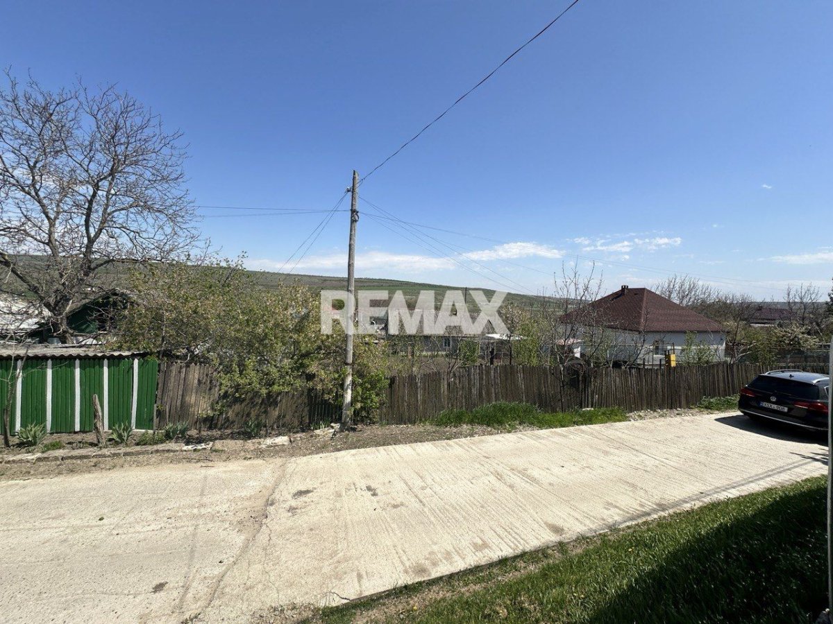 11.000 EUR