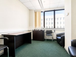 960 EUR