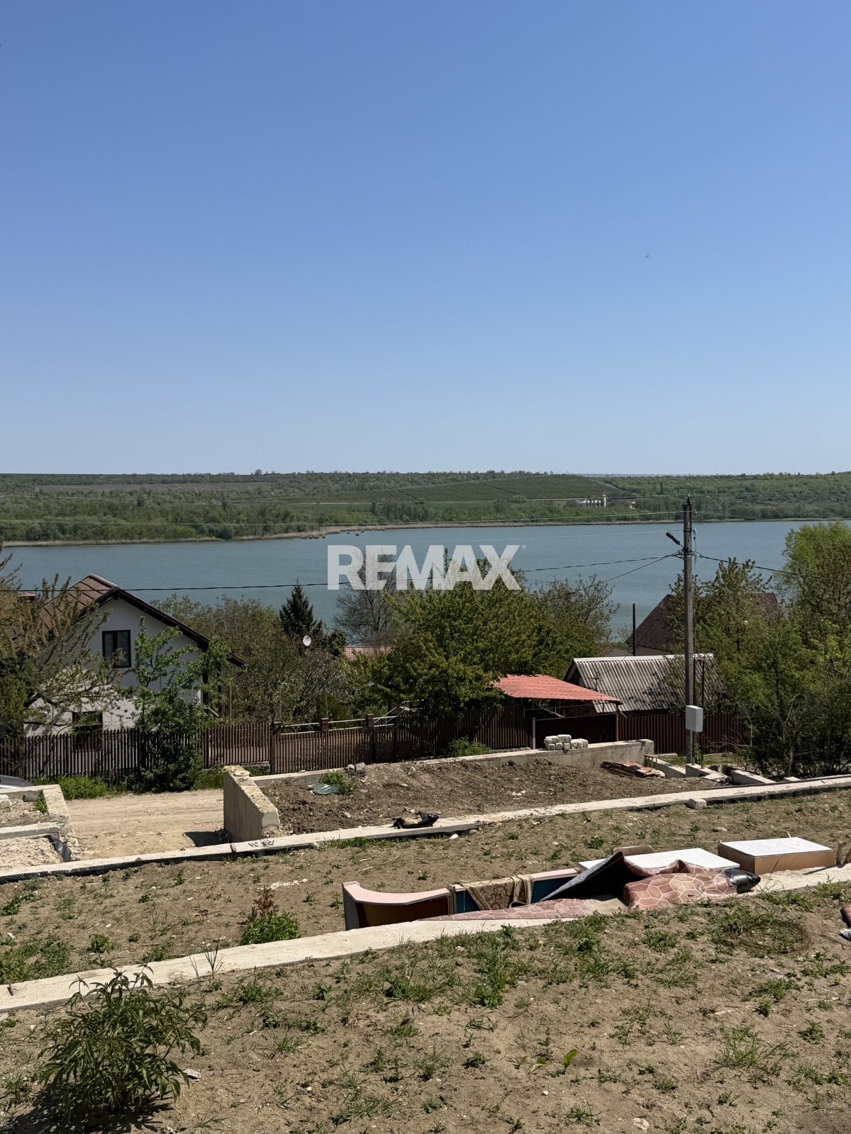 45.000 EUR