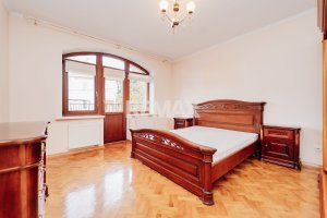 490.000 EUR