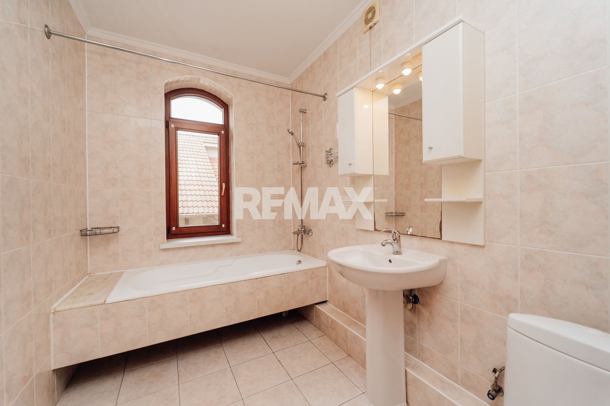 490.000 EUR