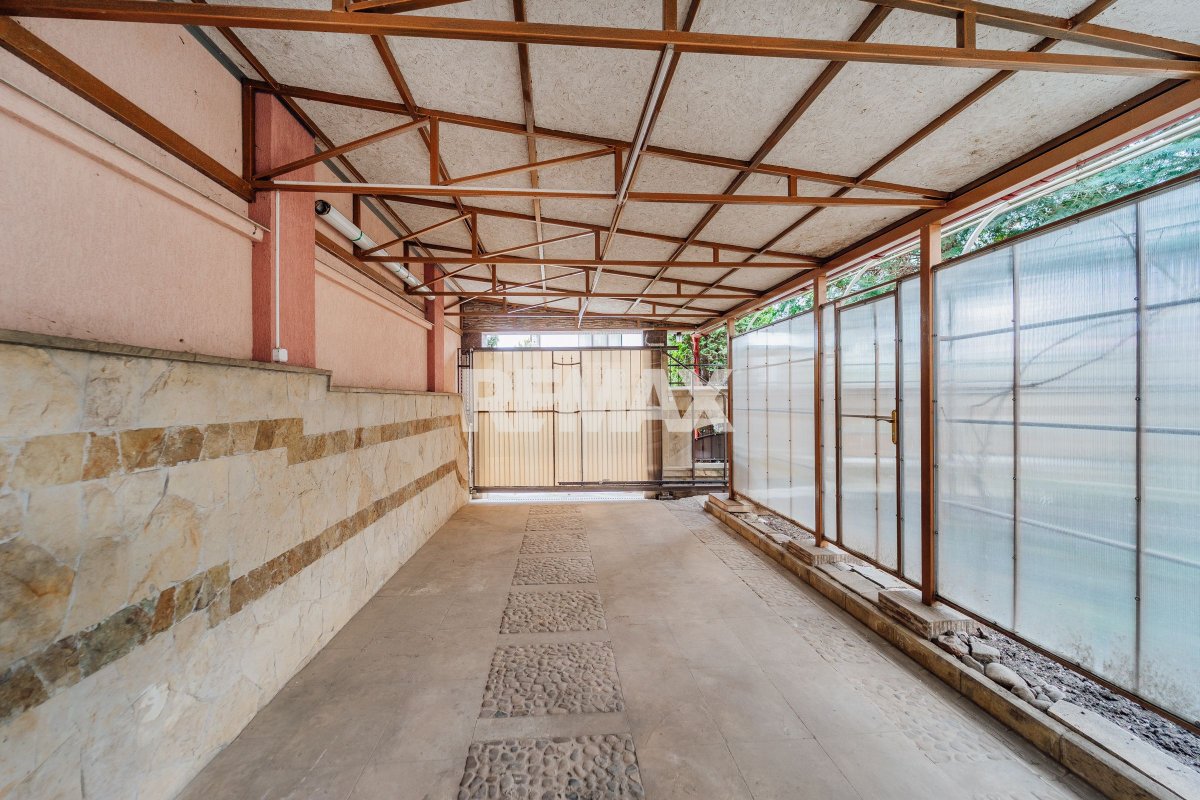 490.000 EUR