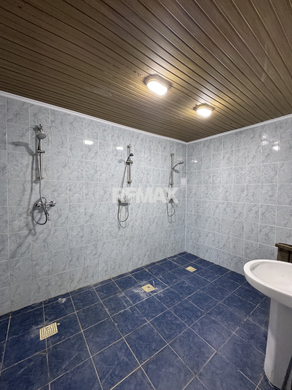 3.500 EUR