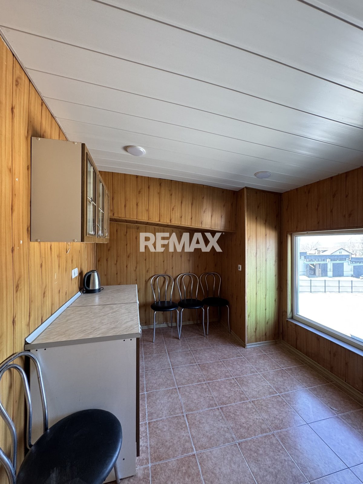 3.500 EUR