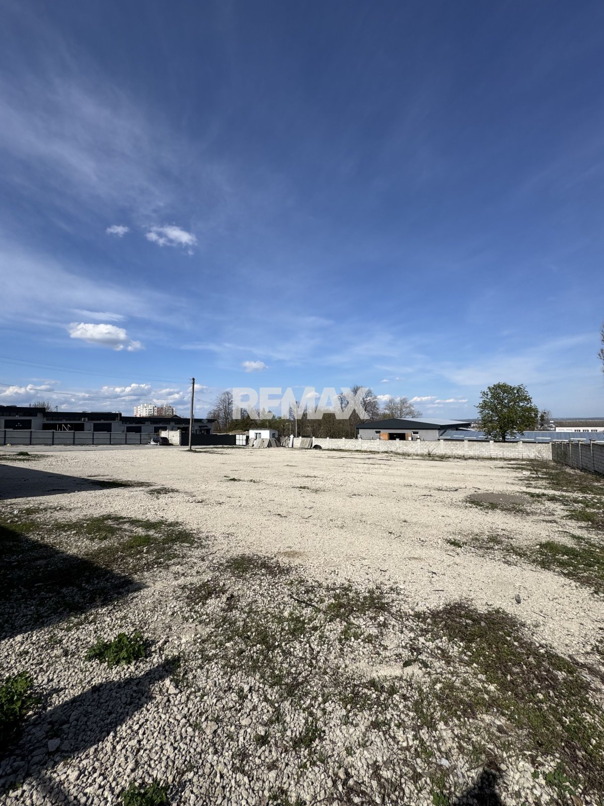 3.500 EUR