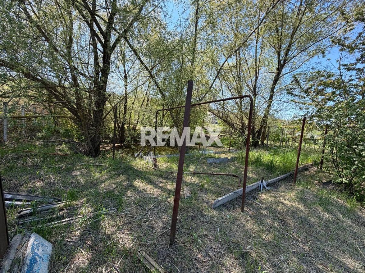 36.900 EUR