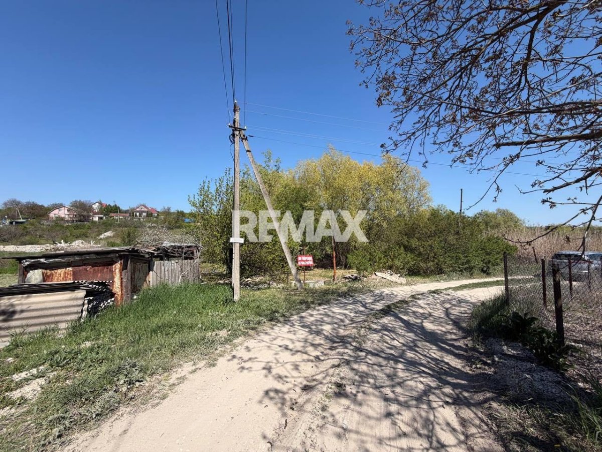 36.900 EUR