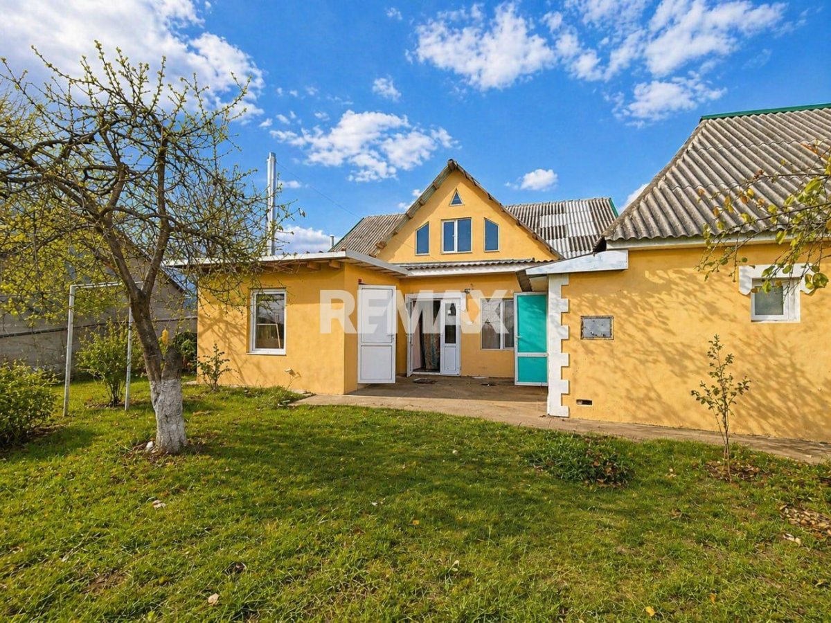 88.900 EUR