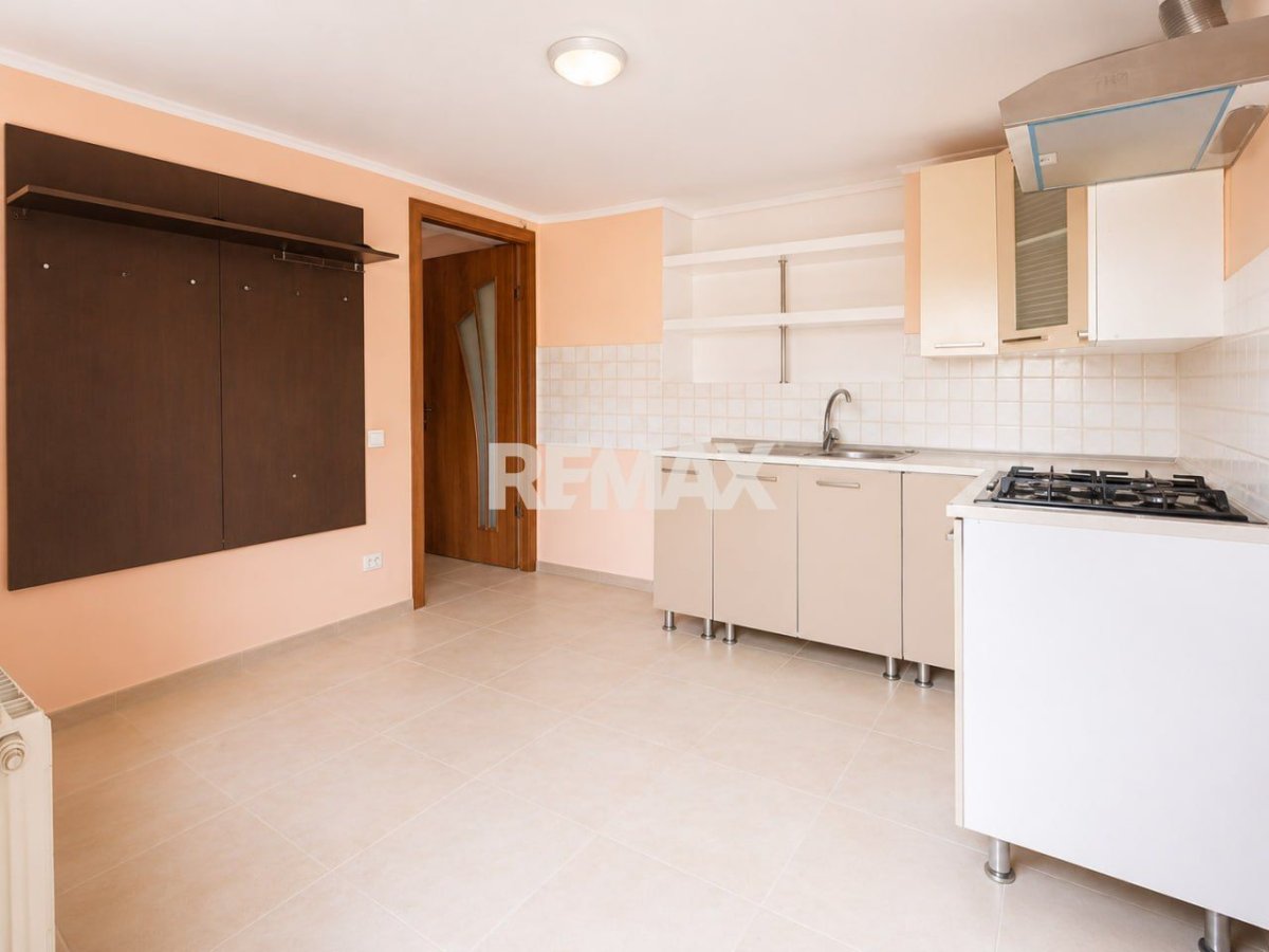 89.900 EUR