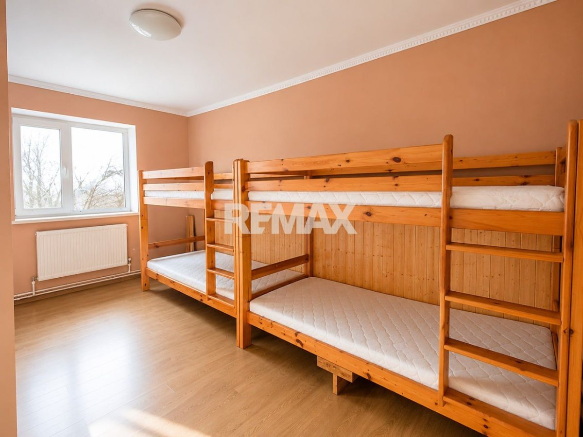 89.900 EUR