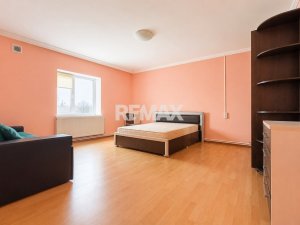 89.900 EUR