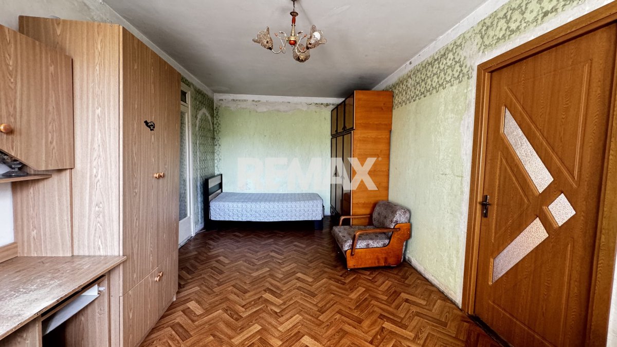 62.900 EUR