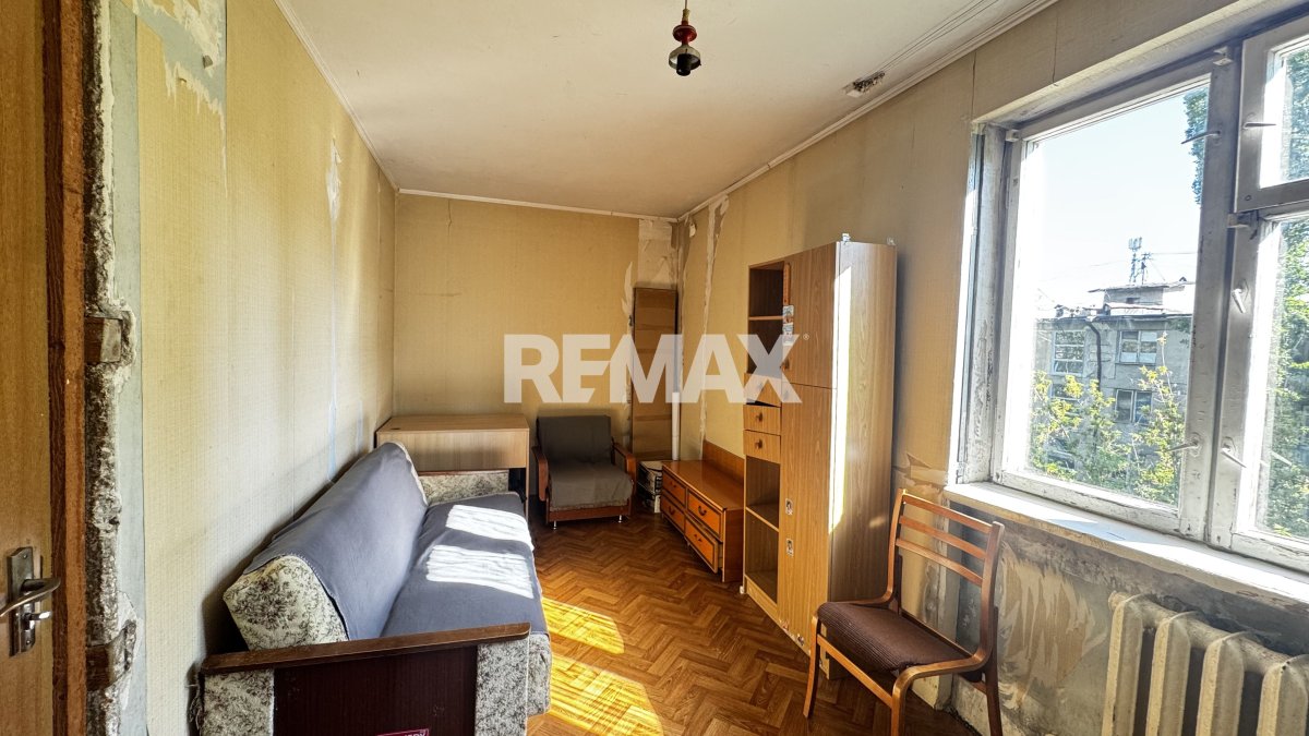 62.900 EUR
