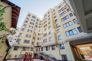 158.000 EUR