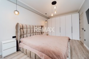 158.000 EUR