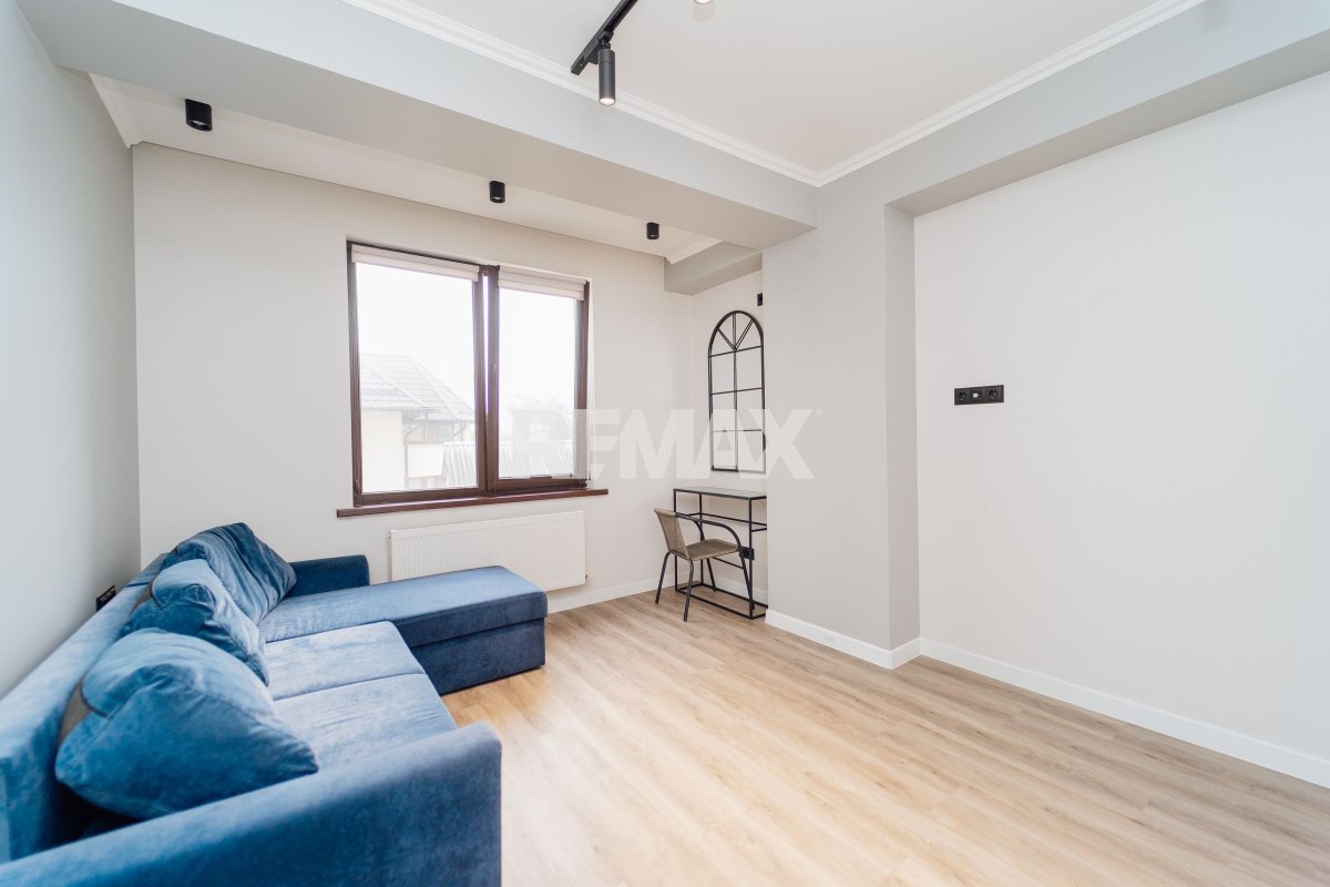 158.000 EUR