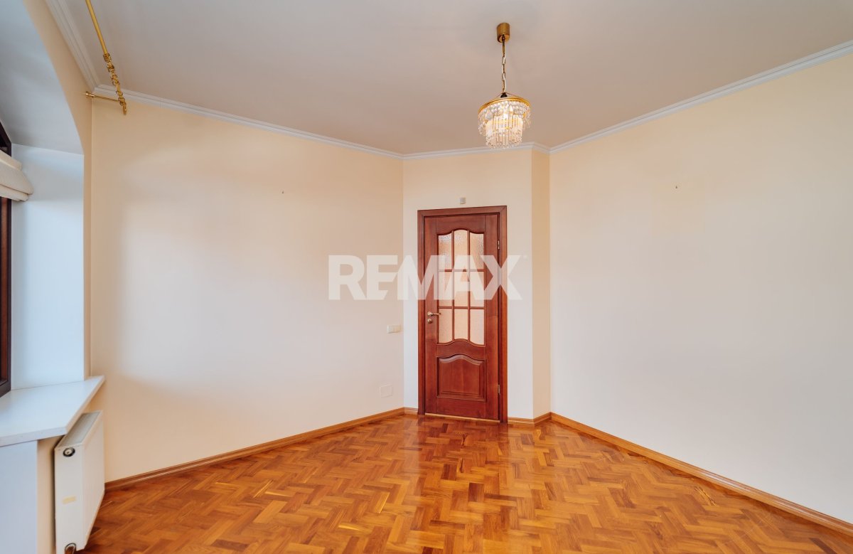 490.000 EUR