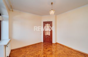 490.000 EUR