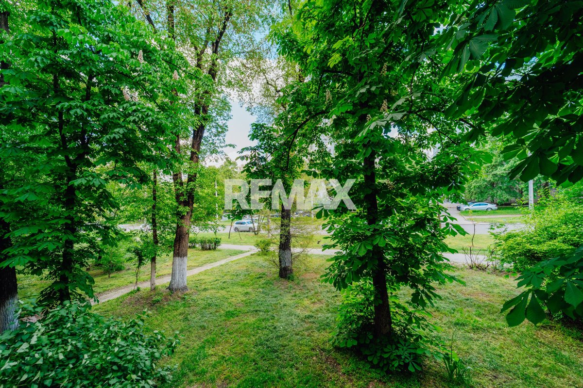 100.000 EUR