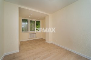 100.000 EUR