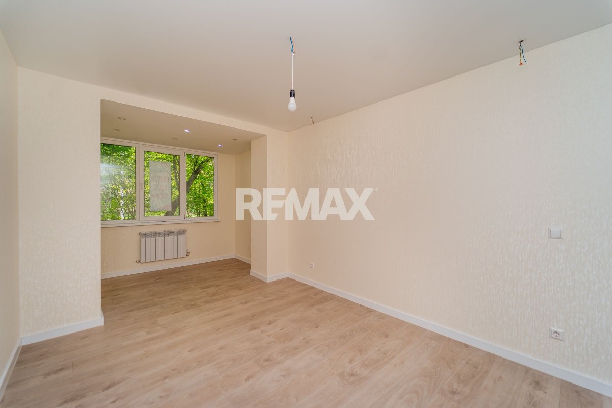 100.000 EUR