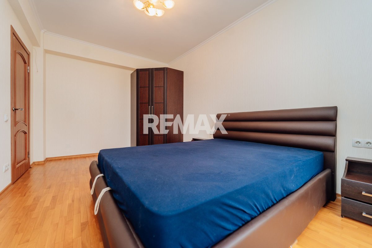 600 EUR
