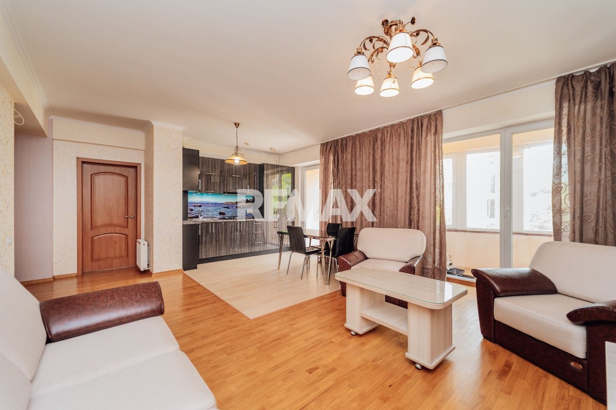 600 EUR